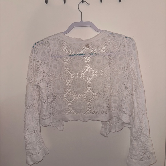 Dizzy Lizzy white floral cropped cardigan - Picture 3 of 4